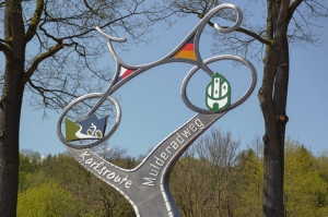 Karlsroute_Raddrehkreuz-Blauenthal_Skulptur